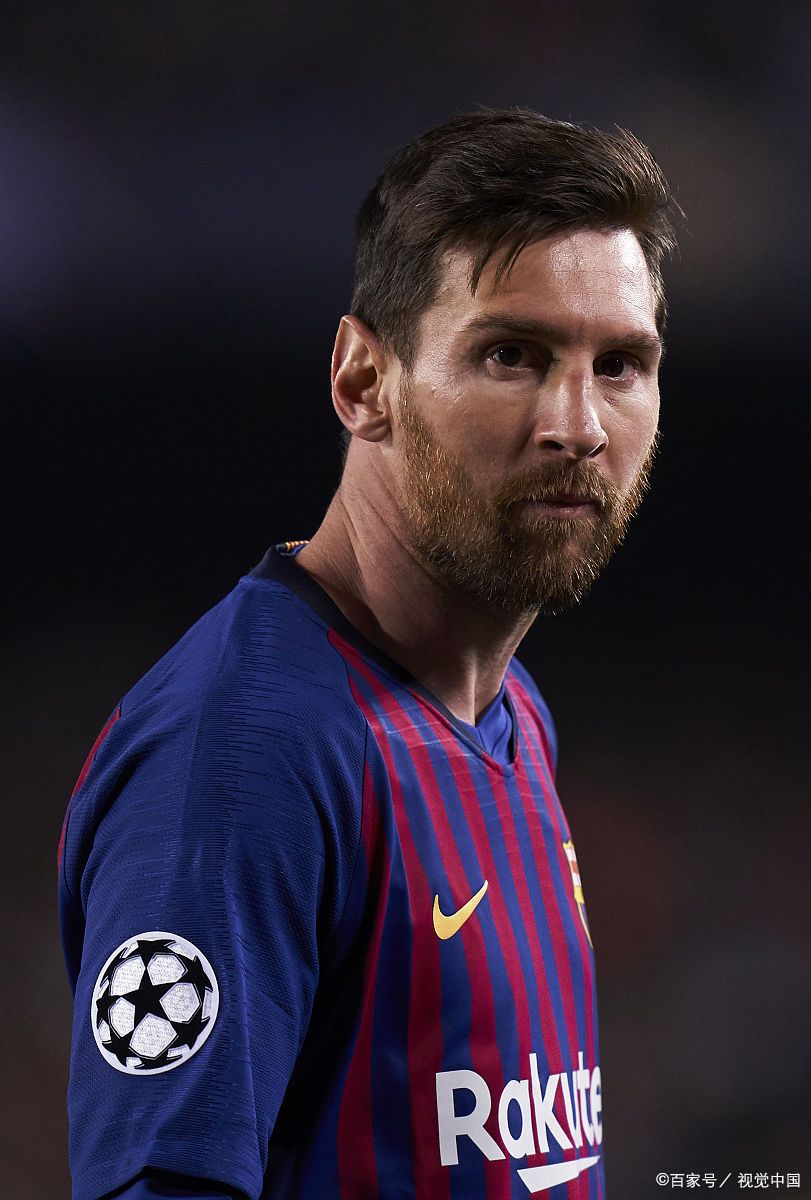 勇记：库里将在下一场勇士对阵森林狼的比赛中迎来复出（据勇士记者报道，库里将于下一场对阵森林狼的比赛复出）