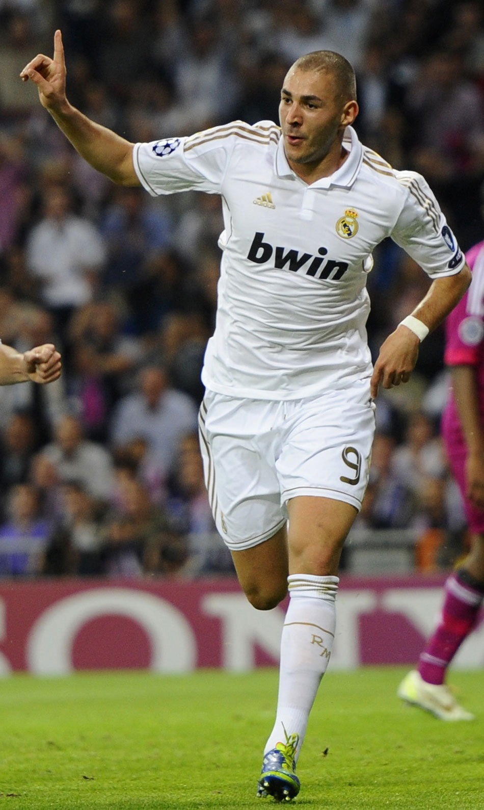 亚冠精英战报：林加德告别战破门，FC首尔1-1憾平墨尔本城